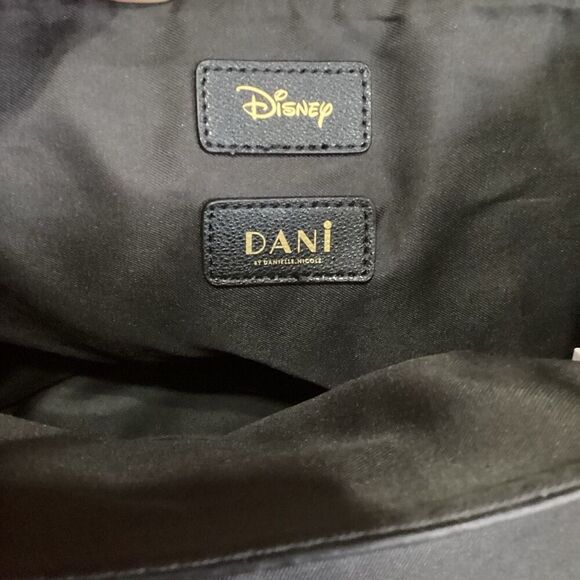 Dani by Danielle Nicole Disney Minnie Mouse Black Quilted Backpack - Picture 9 of 11